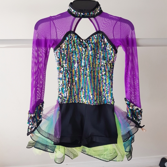 Dance Costume - Picture 4 of 8
